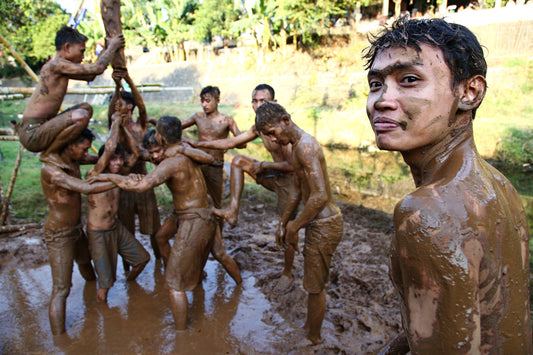 Mark Levintin Photography-Panjat Pinang